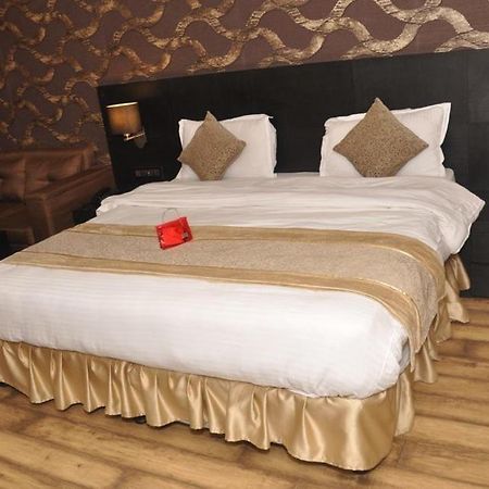 Hotel Gulmarg Regency Шимла Екстериор снимка