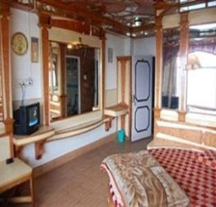 Hotel Gulmarg Regency Шимла Екстериор снимка