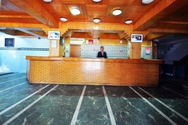 Hotel Gulmarg Regency Шимла Екстериор снимка