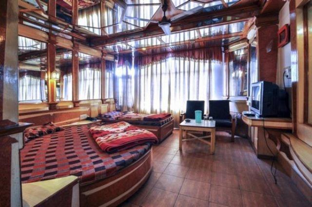 Hotel Gulmarg Regency Шимла Екстериор снимка