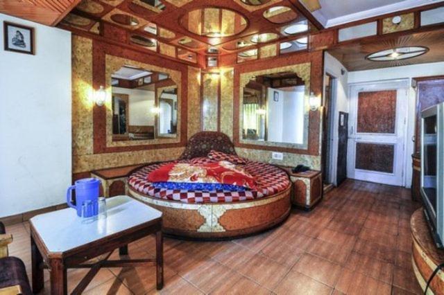 Hotel Gulmarg Regency Шимла Екстериор снимка
